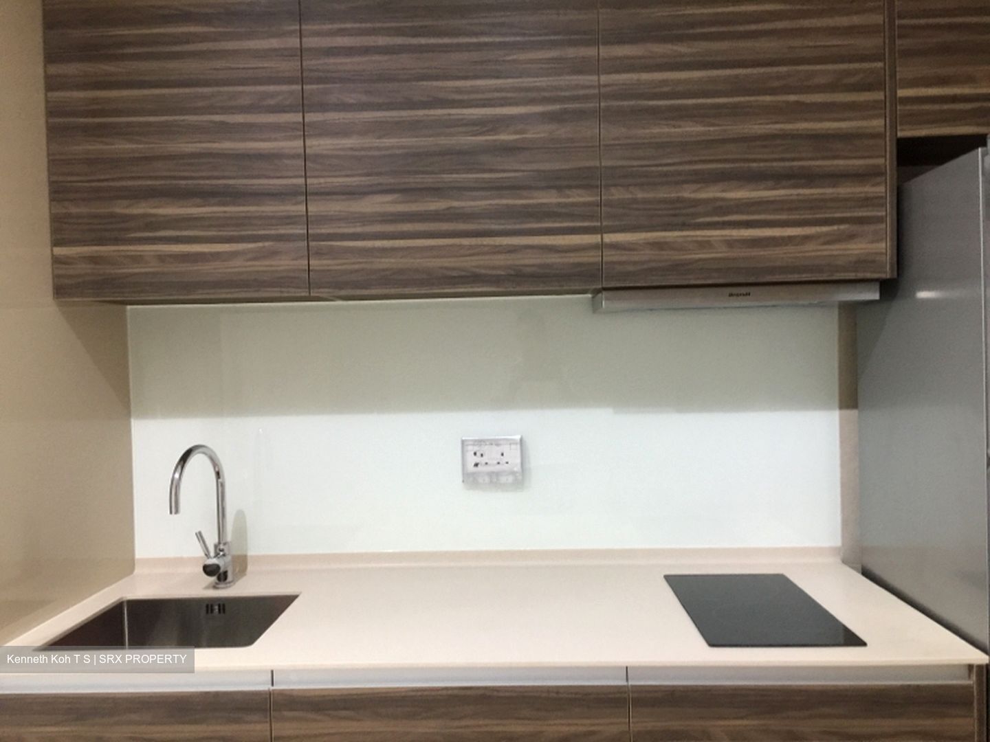 Commonwealth Towers (D3), Condominium #420311031